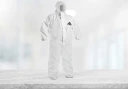 combinaison-jetable-avec-cagoule-blanc-370x258.webp